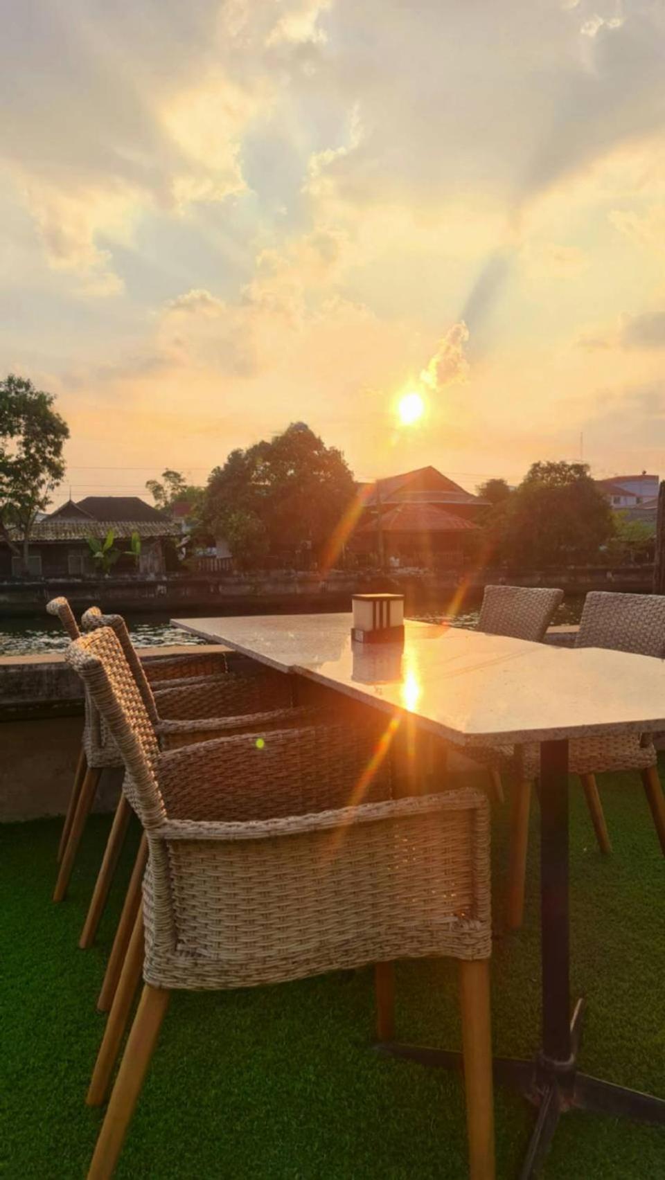 Norn Rimklong Bangkok Hotel Kültér fotó